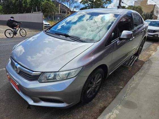 HONDA CIVIC 1.8 LXS 16V FLEX 4P AUTOMÁTICO